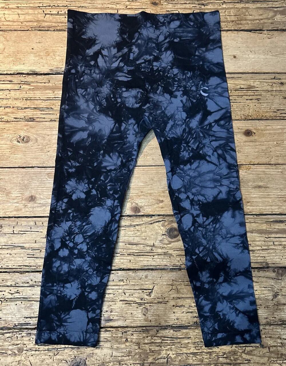 Climawear Womens Size M Grey Multi Pattern Capri Leggings